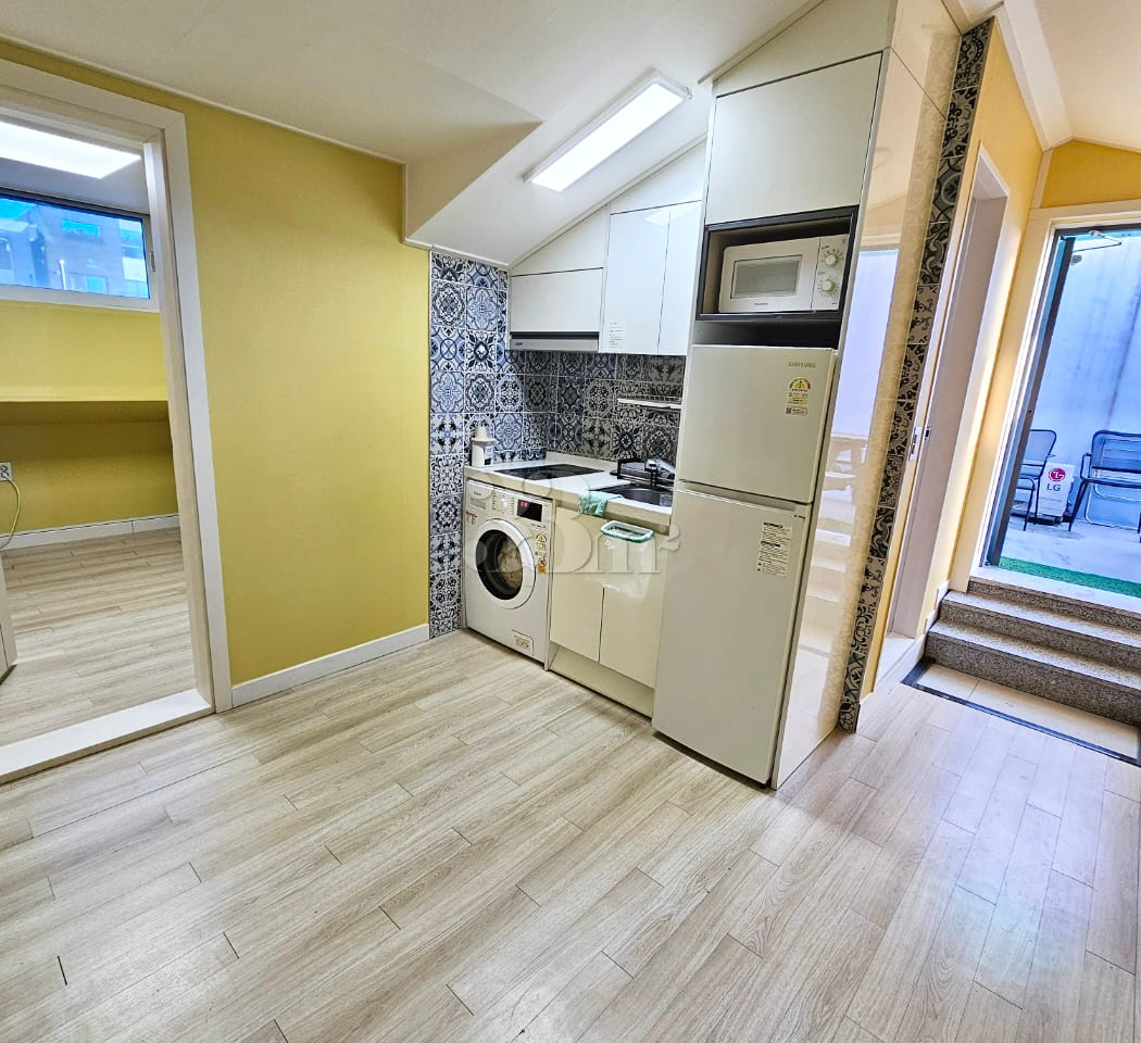 abc fully-furnished mini two-room apartment 4th image