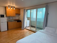 홍대입구역 3분-R33 11번째 이미지