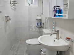 Clean two-room apartment with parking in Hong 16th image