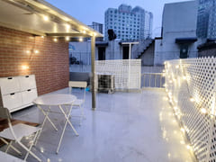Rooftop in the prime location of Sinchon Stat 16th image