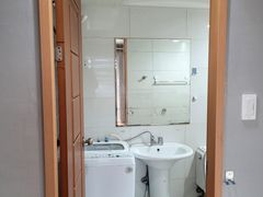 Room 304 6th image