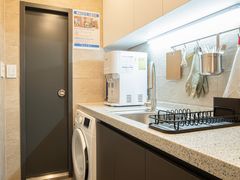 Luxury Spacious Room with Full Options 412 9th image