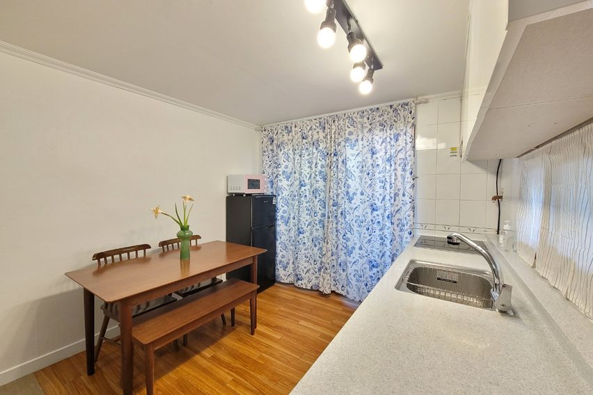 신촌역도보5분/넓은공간