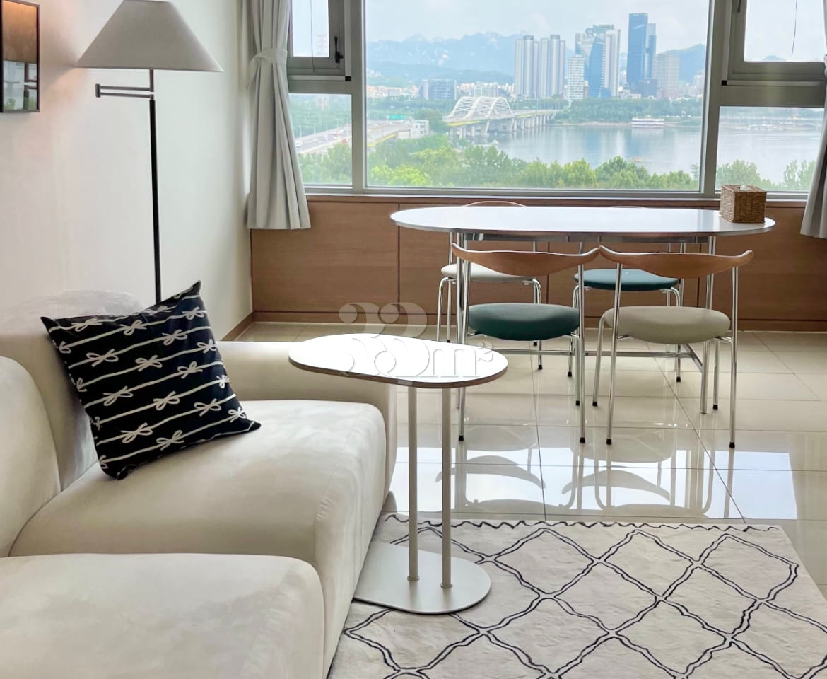 Dangsan Han River View / Yeouido / 4 people 0th image