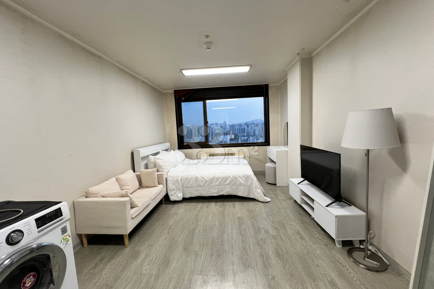 Cheongdam high-rise, city view, fully furnish 3th image