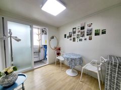 ❤️Newly renovated, sunny 2-room apartment in  5th image