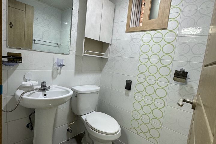 Fully furnished two-bedroom apartment near By 10th image