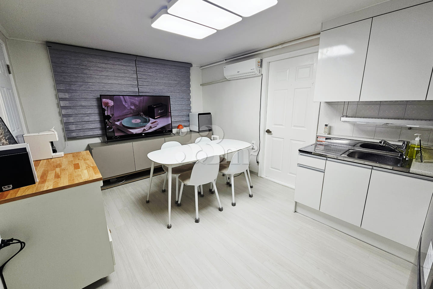 Shinbundang Line ๐บ / 2-Room Unit / Sleeps 4 0th image