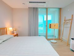 Gyeyang New Three-Room Apartment with Full Op 8th image