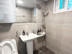 Rooftop room, 1 minute from Hongdae Station 9th image