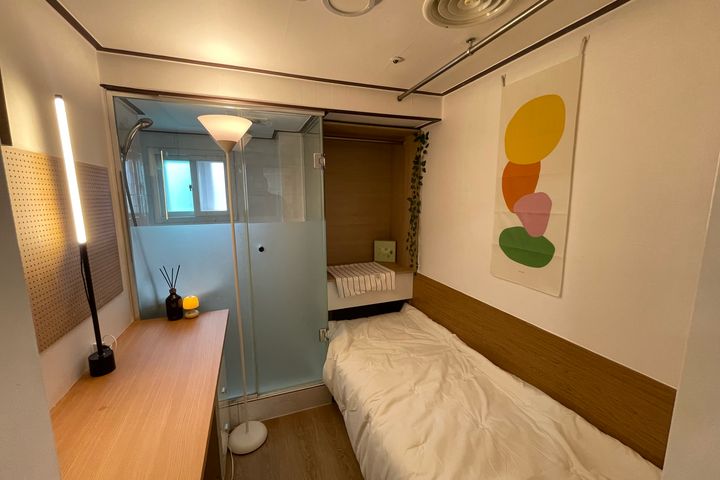 ROOM 408 1th image