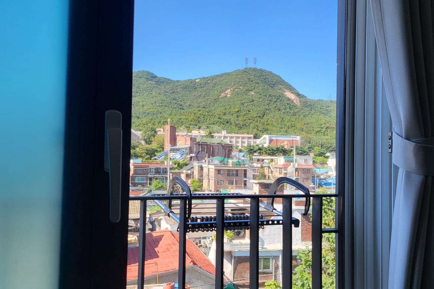 Fully Furnished Studio, Building 1, Unit 403 9th image