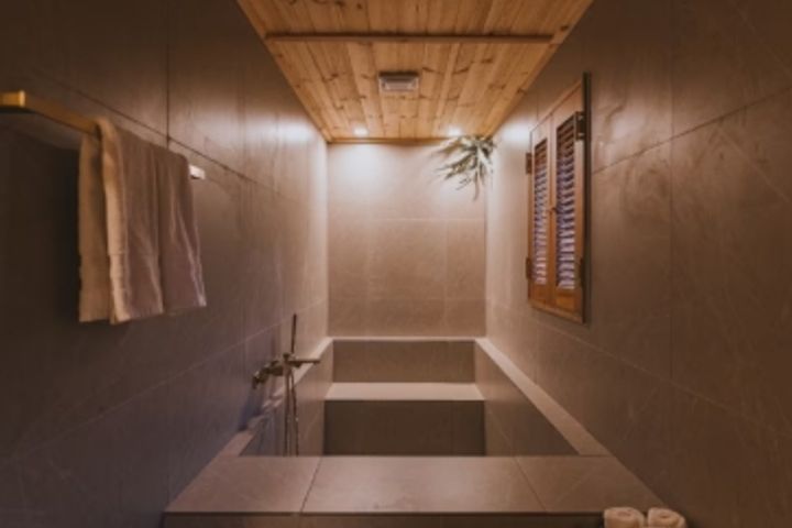 Fully furnished home with a Jacuzzi 2th image