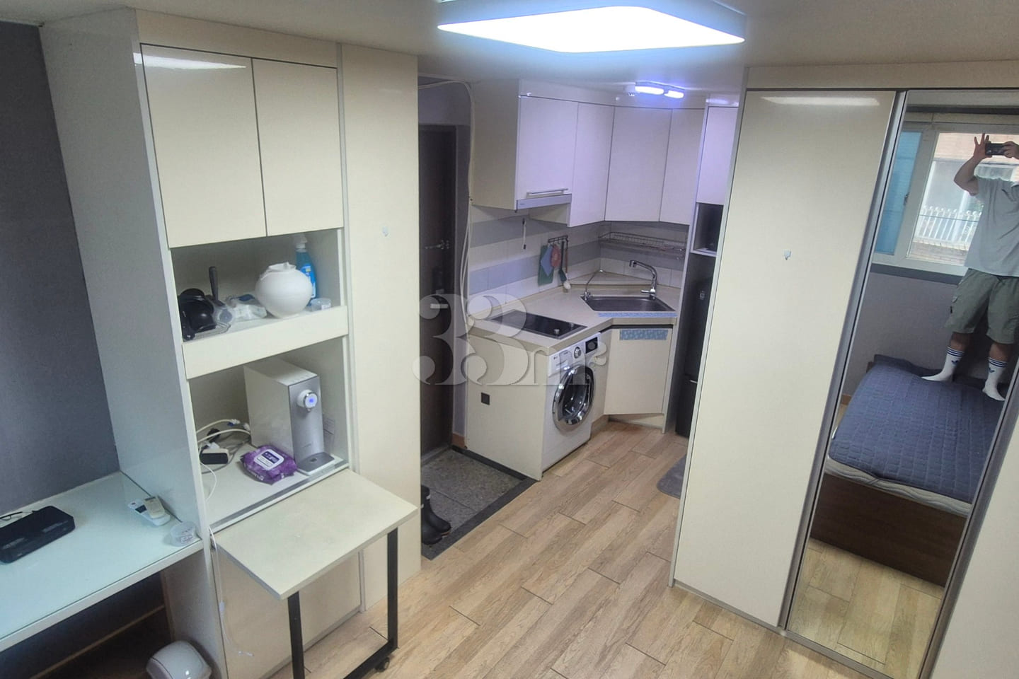 Room 206, 2nd Floor 1th image