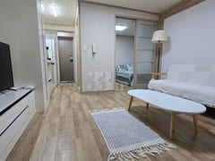 Studio apartment near Samsung Jije Station an 5th image