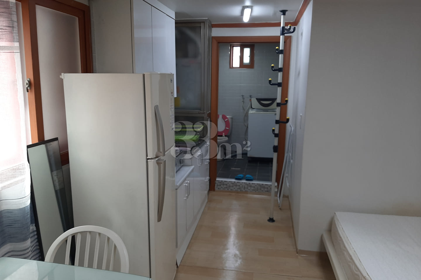 Fully furnished studio apartment, 7 minutes f 7th image