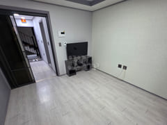 Hong House 0th image