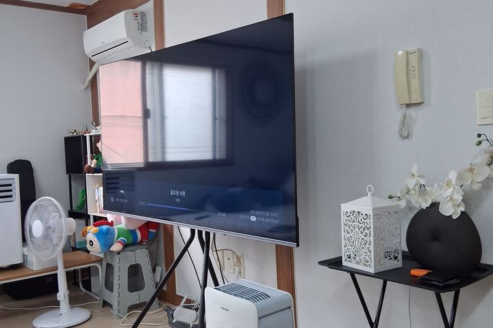 넓은 거실에 킹침대 10번째 이미지