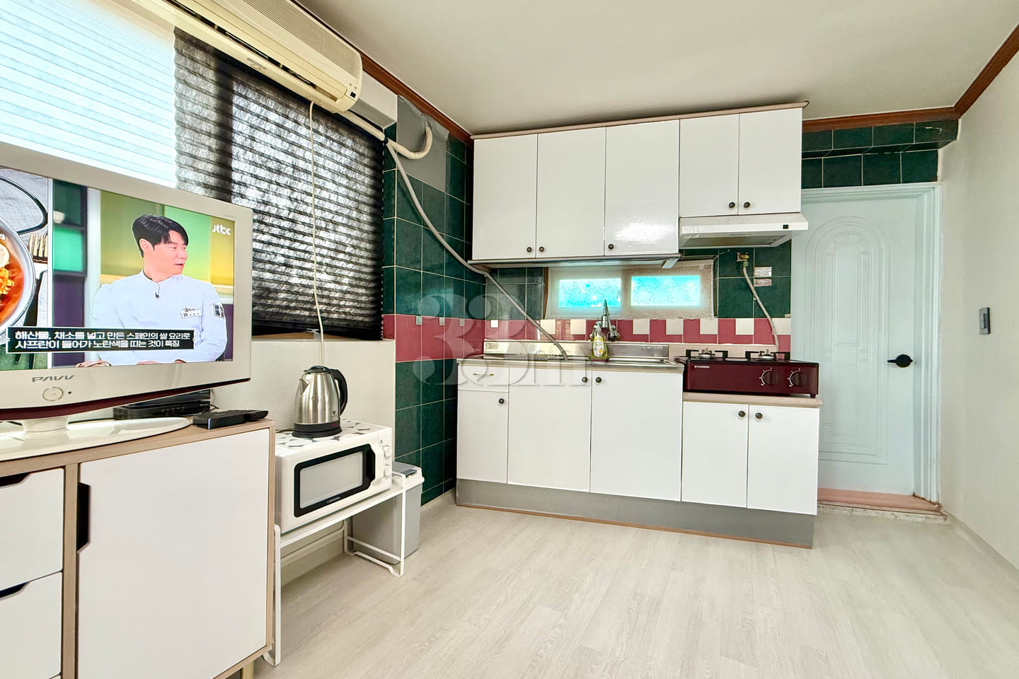 Spacious accommodation in Yeongdeungpo 16th image