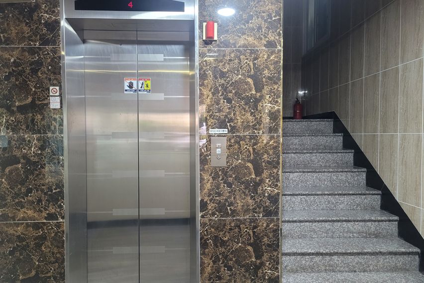 범어동:방2,거실