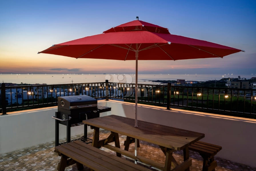Fantastic Ocean View Luxury Home 17th image