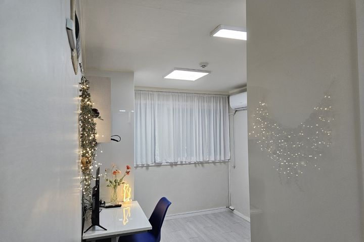Newly opened, 9 minutes from Hongik Universit 2th image