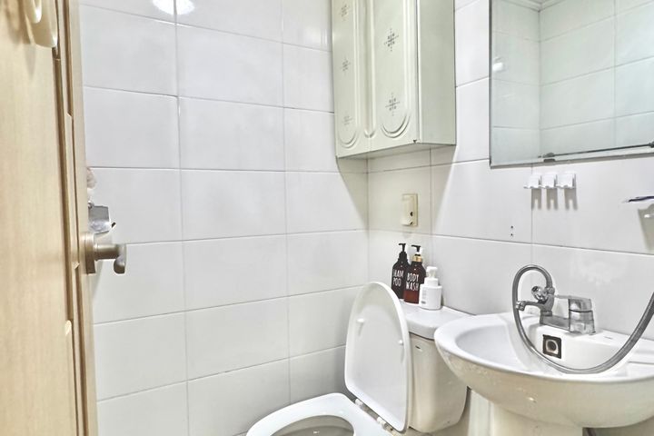 2-minute walk from Nonhyeon Station (studio a 13th image