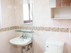 Sun-drenched Two-Room Unit 6th image