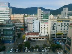 5 minutes from the center of Sangnam-dong, Ch 17th image
