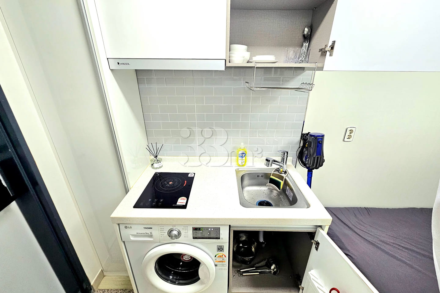 Fully furnished, 3-minute walk from Boramae S 5th image