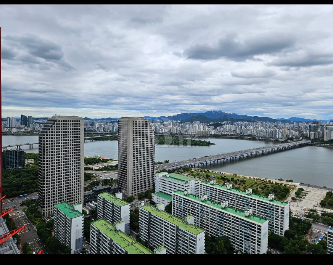 The ultimate Han River view for fireworks 1th image