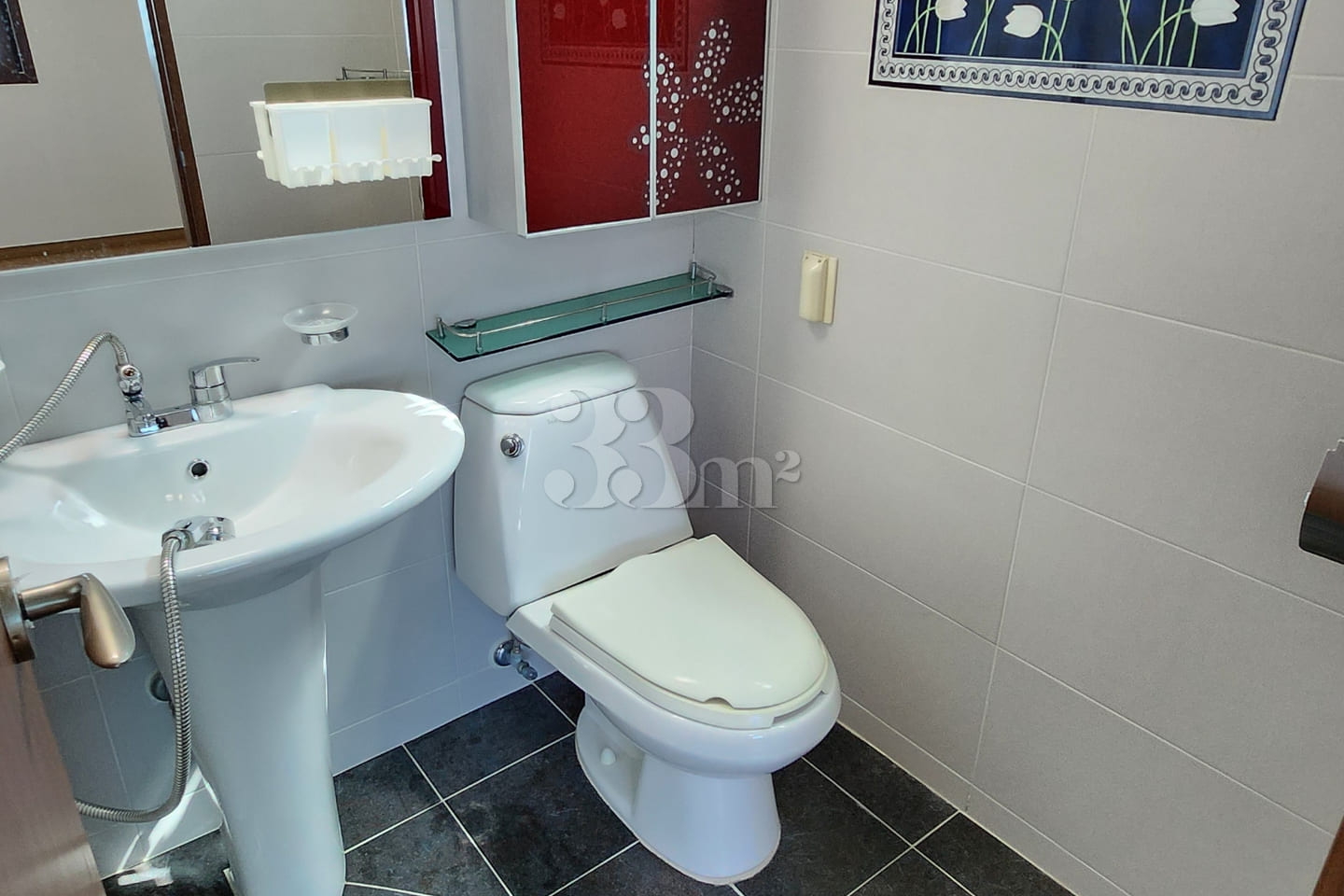 Spacious 3-bedroom, 2-bathroom unit near Yong 11th image
