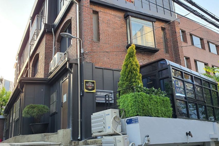 명동역  1.5룸 큰방 0번째 이미지