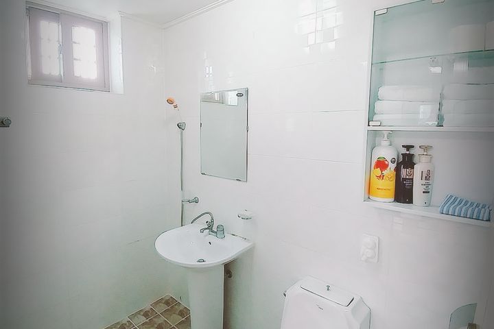 Jun House 7th image