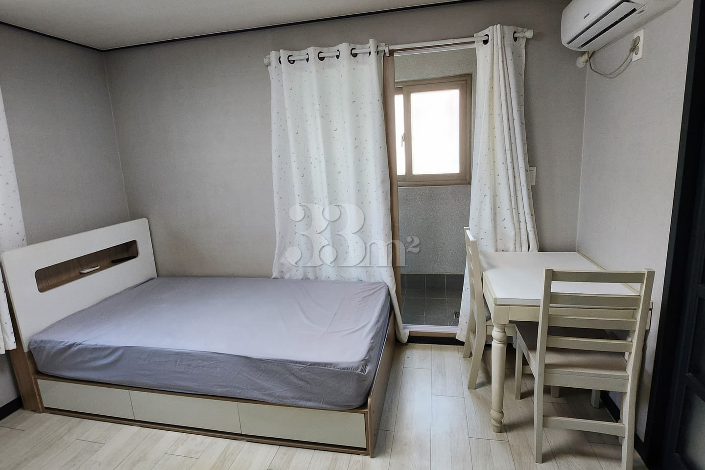 The hottest spot on the 2nd floor in Jochon-d 0th image