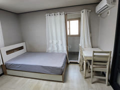 The hottest spot on the 2nd floor in Jochon-d 0th image
