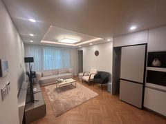 Near Hongik University Main Gate, 3 BR/2 BA 2th image