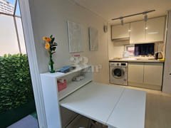 Stylish studio apartment on Dosan-daero 10th image
