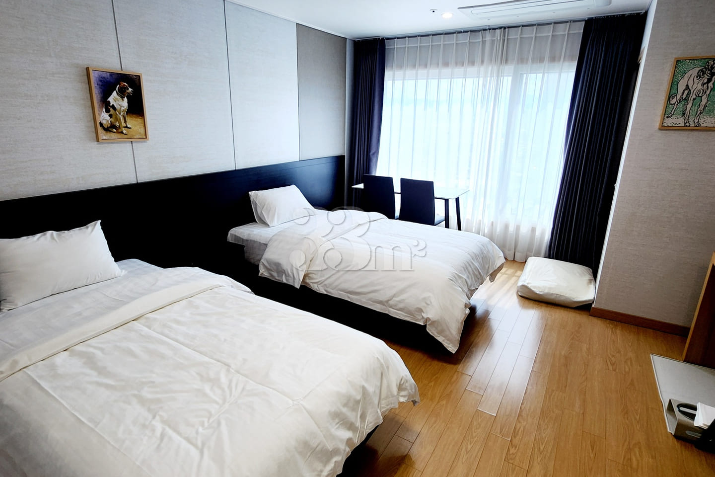 Pet-friendly accommodation by the beach durin 1th image