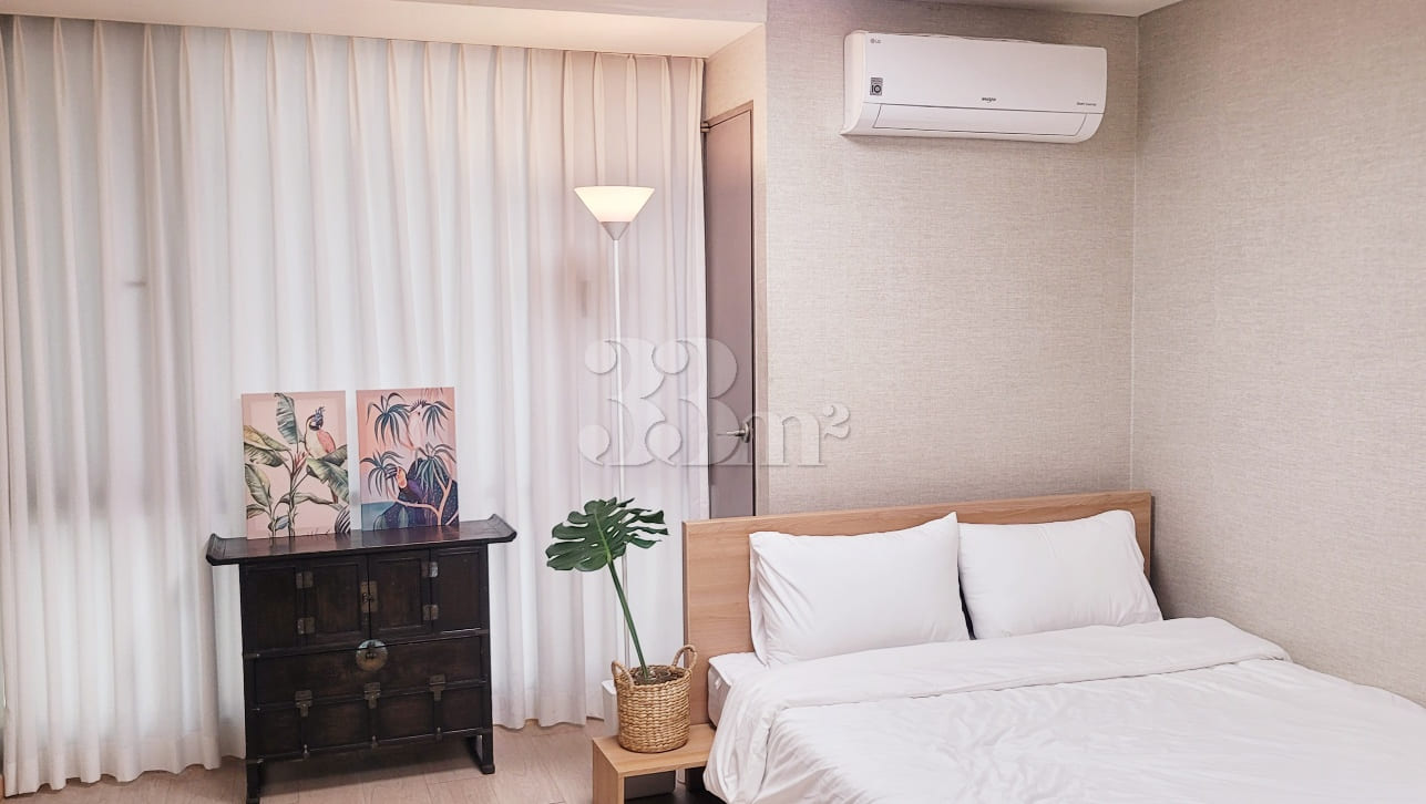 Cozy home, 5 minutes from Gangnam Sinnonhyeon 0th image