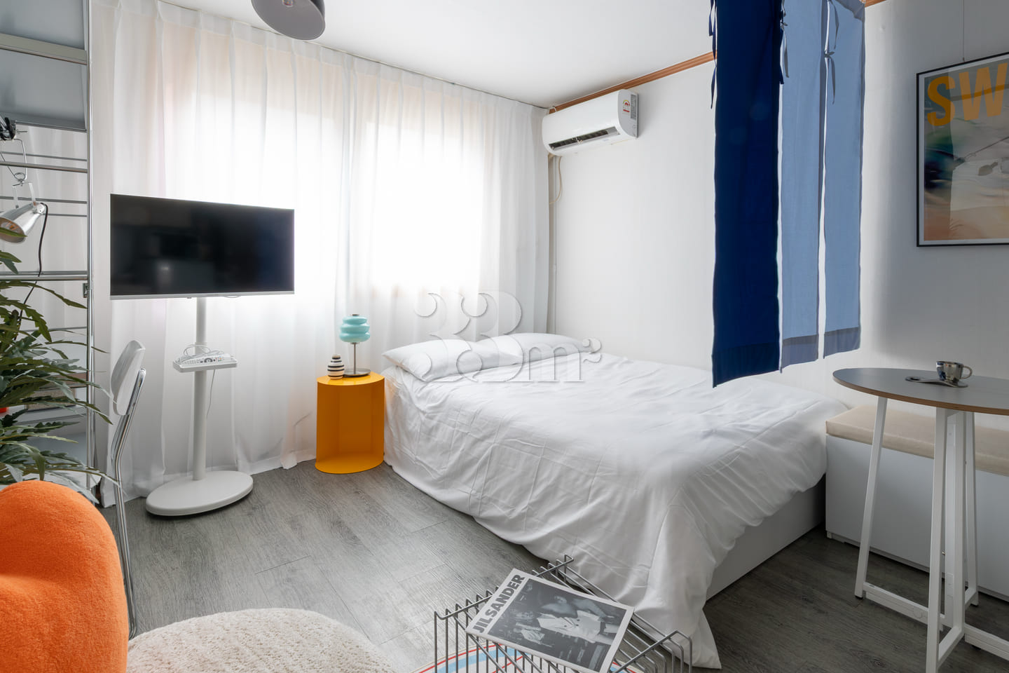 A studio apartment with a great vibe near Hon 0th image