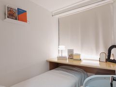 Room 403 0th image