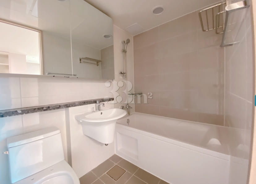 3 bedrooms, 2 bathrooms, spacious living room 14th image