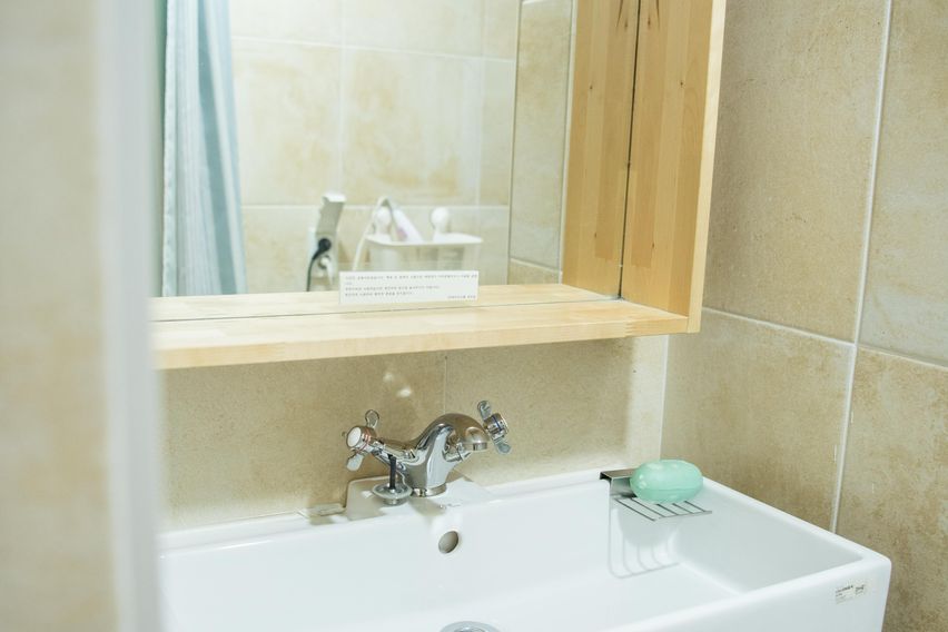 아늑한 공용욕실 방