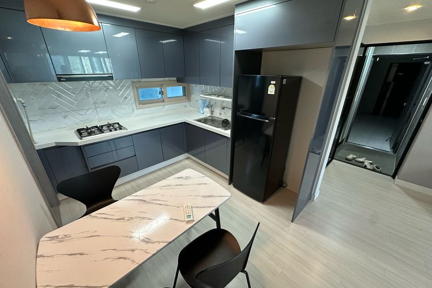 신축 쓰리룸✅늦은퇴실