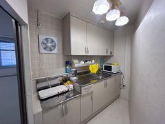 Cozy 2-Room Unit 12th image