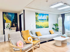 3-Room Home Adjacent to a Park in Samsan, Uls 8th image