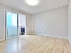 Newly built 3-room unit in Yeosu (Unit 202) 5th image