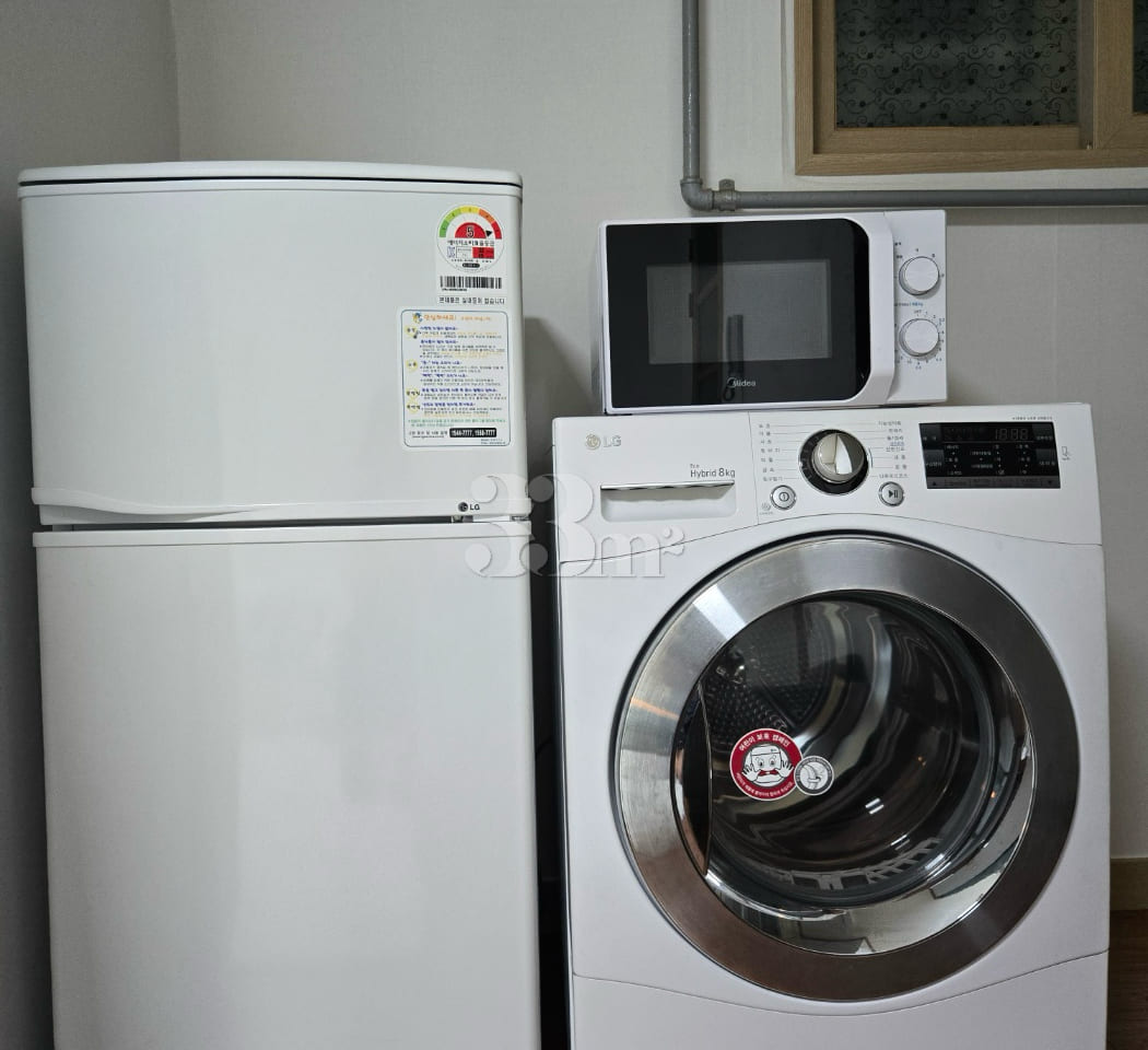 A Studio You'll Want to Stay In: Studio 3 9th image