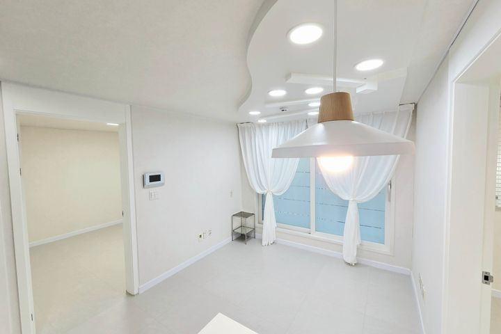 Doksan-dong Two-Room White House 4th image